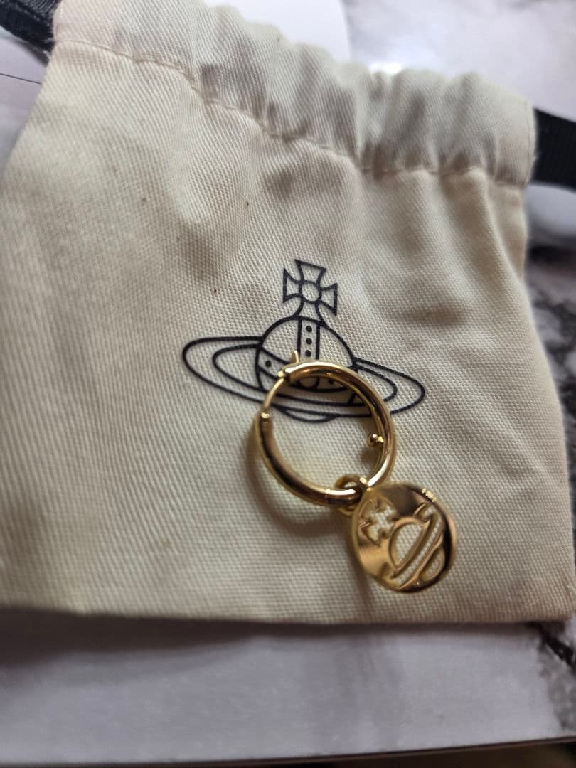 Vivienne Westwood MAN DARIO シングルフープピアス