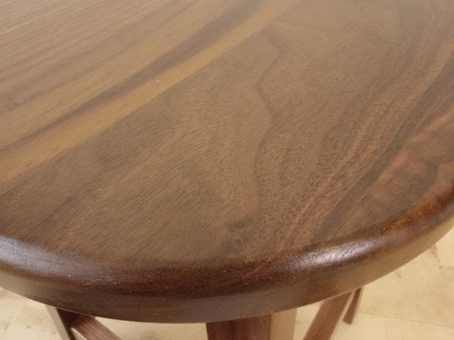 北海道手作り家具　ウォールナット材　スツールB