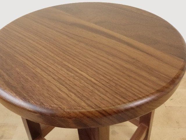 北海道手作り家具　ウォールナット材　スツールB