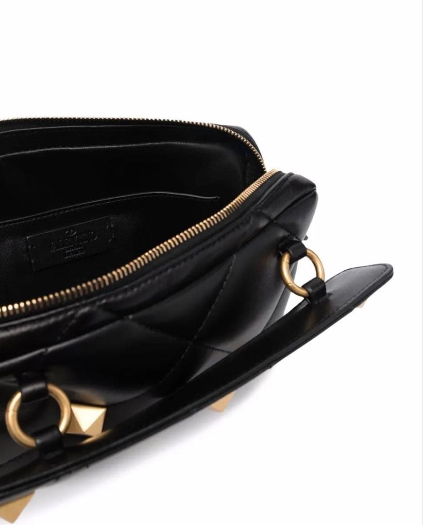 user_1d3747c8【新品】　Valentino レザーバッグ