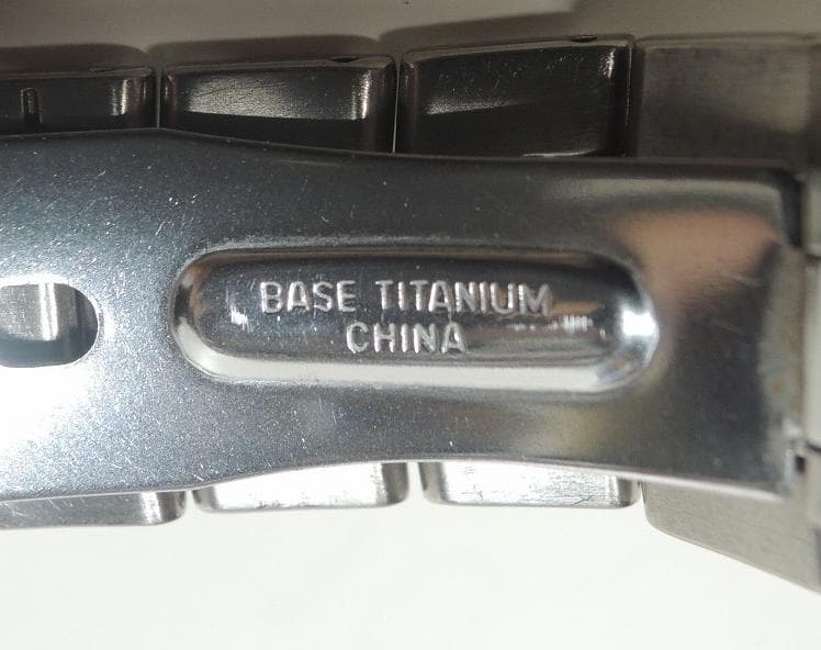 CASIO LINEAGE タフソーラー 電波ソーラー　チタン腕時計