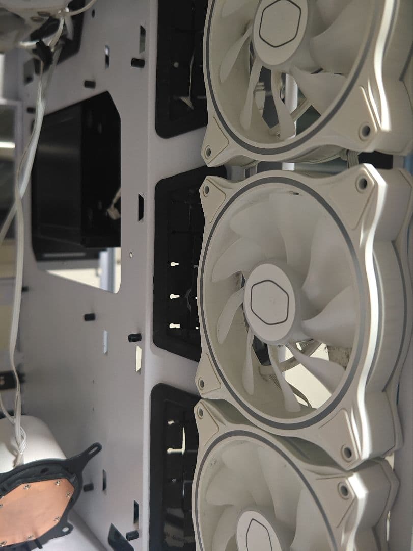 LIANLI O11 DYNAMIC WHITE リアンリ PCケース