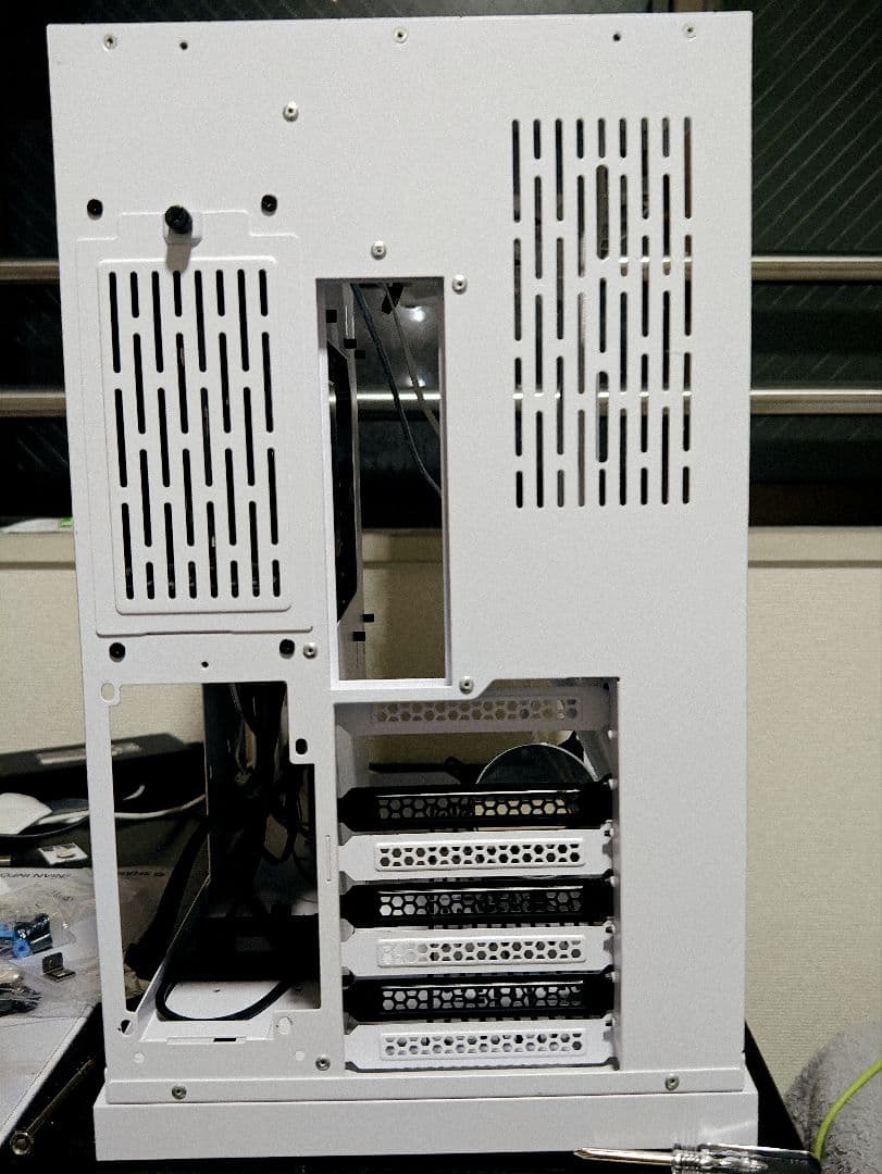 LIANLI O11 DYNAMIC WHITE リアンリ PCケース