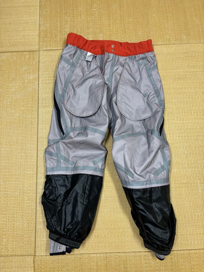 デサント DESCENTE スキーウェア　シェルジャケット　パンツ　 上下セット