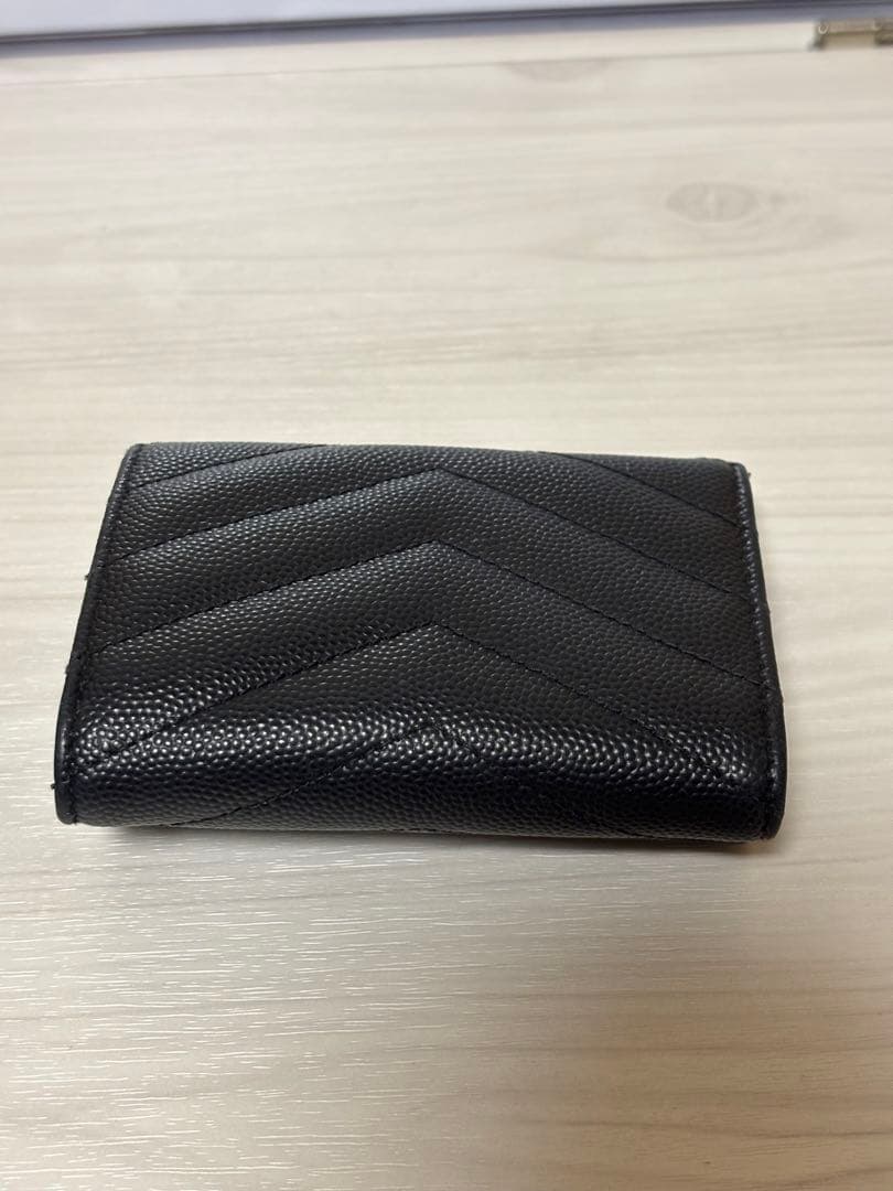 YSL イヴサンローラン　黒レザー　キルティングデザイン　6連キーケース