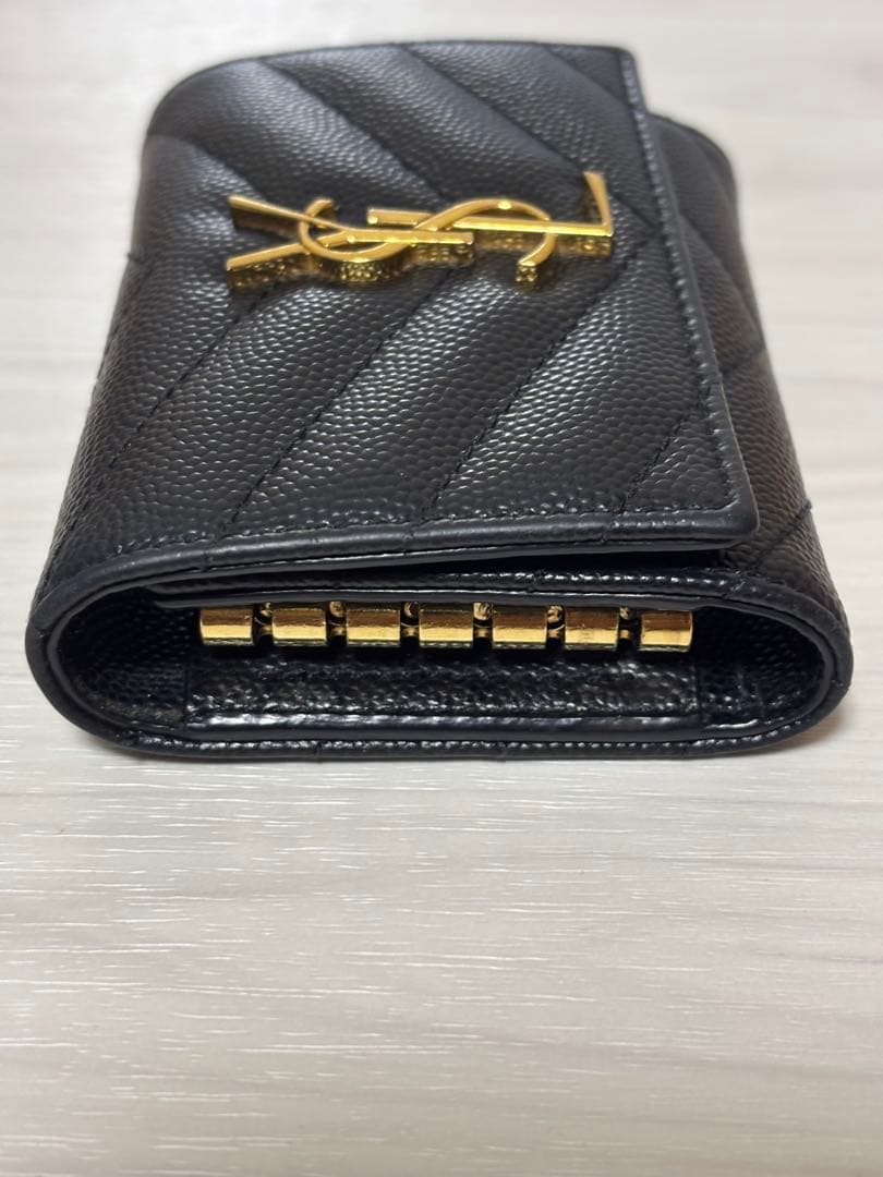 YSL イヴサンローラン　黒レザー　キルティングデザイン　6連キーケース