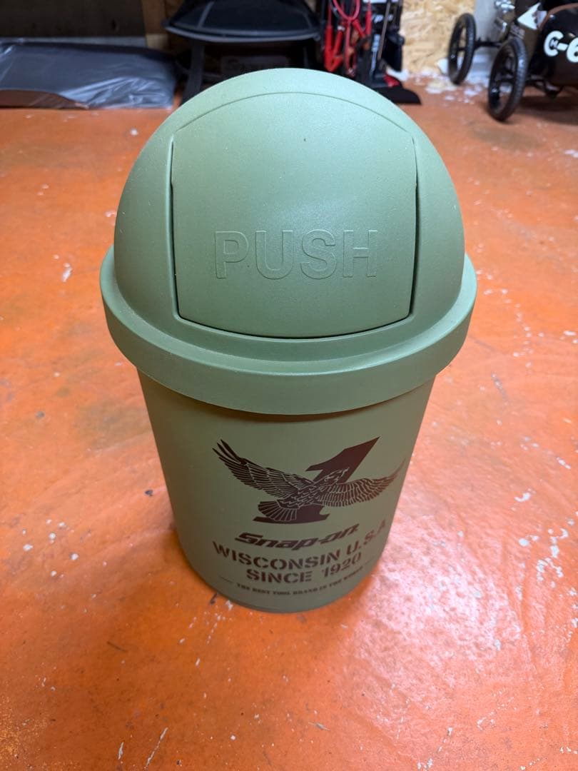 スナップオン　snap-on プッシュ式オリーブグリーンごみ箱