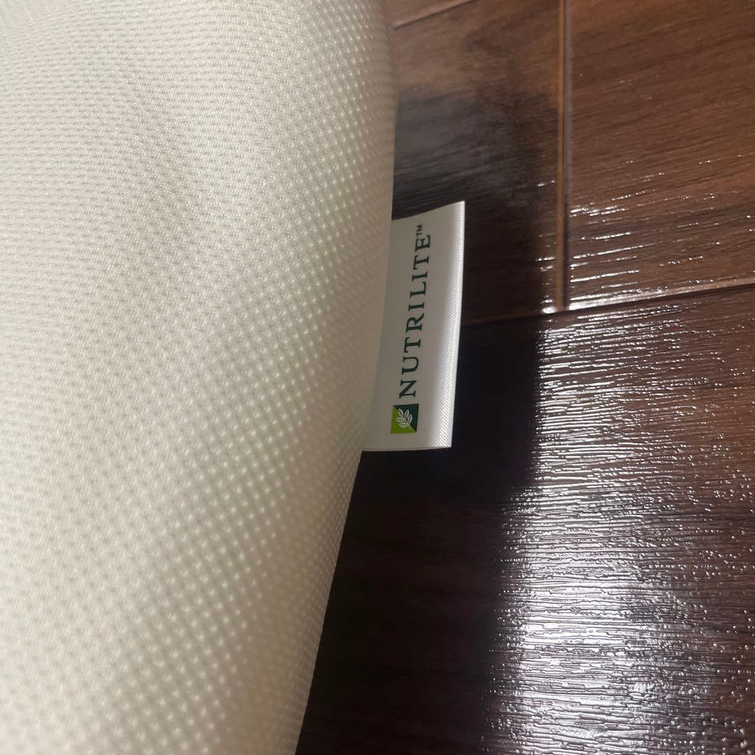 アムウェイ　枕　NUTRILITE