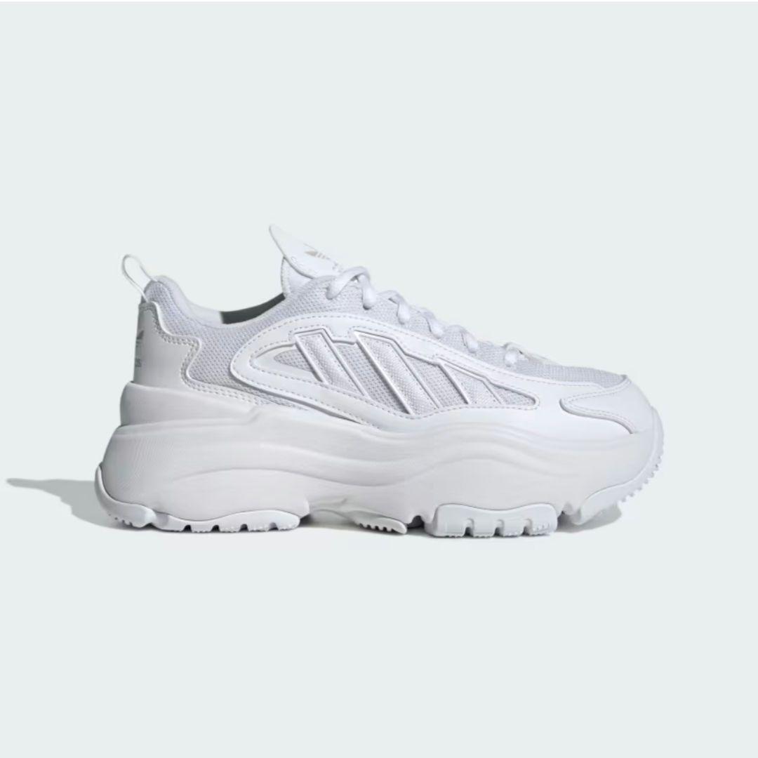 新品未使用　adidas OZGAIA W 24.0cm ホワイト