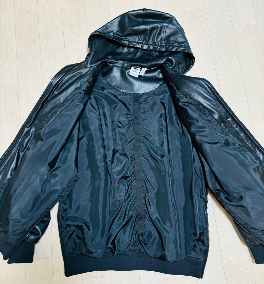 adidas レザージャケット