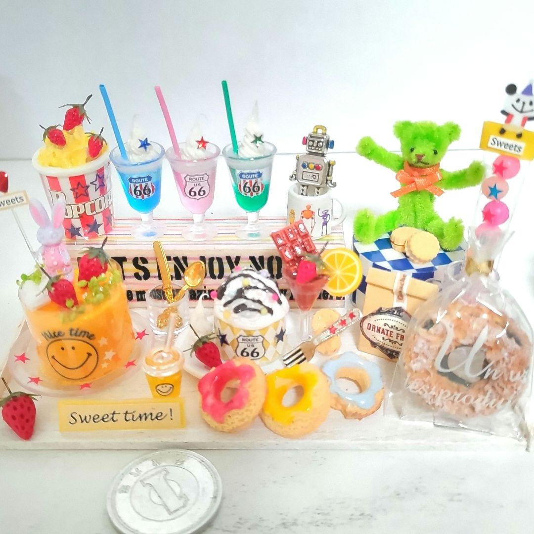 No.D108 ポップなケーキセット