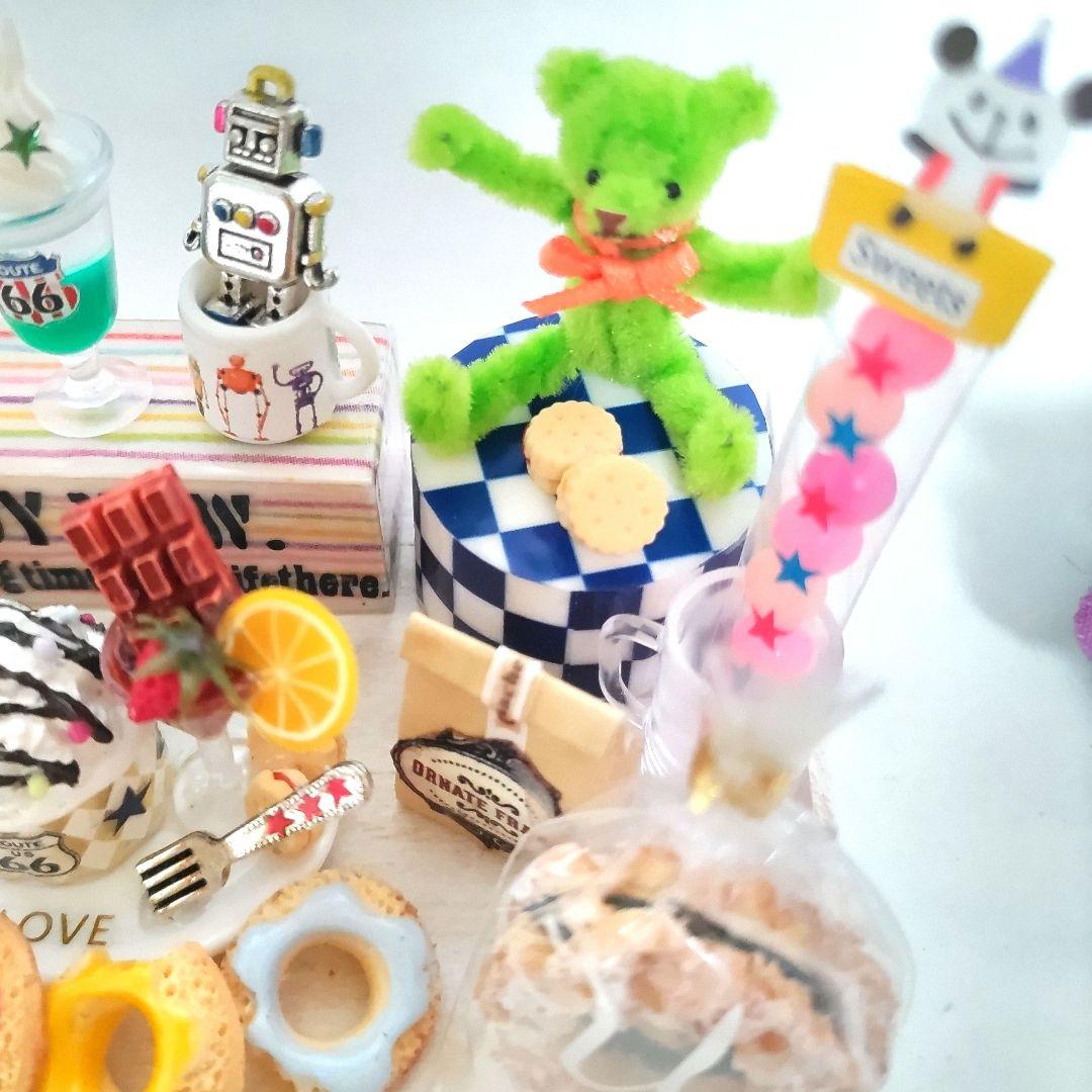 No.D108 ポップなケーキセット