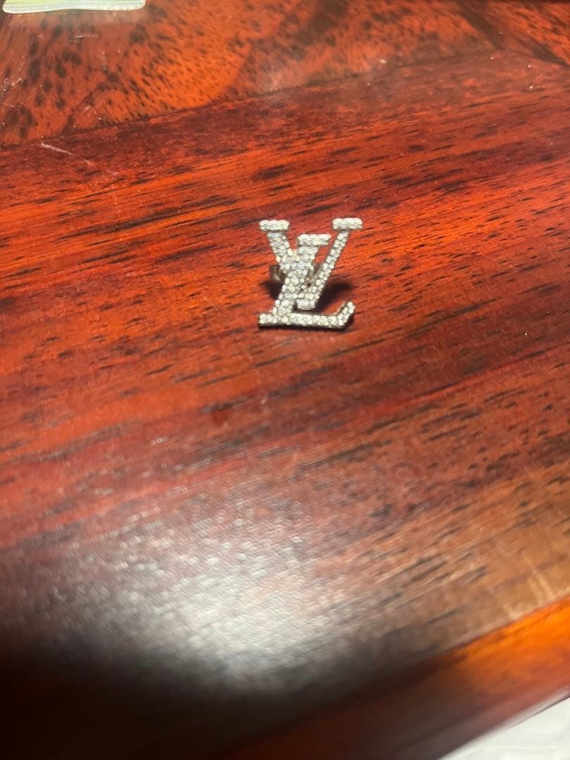 LV ルイヴィトンピアス