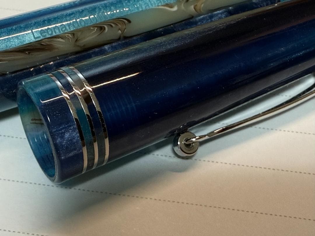 レオナルド モーメントゼロ ハワイブルー 万年筆 14Kニブ M