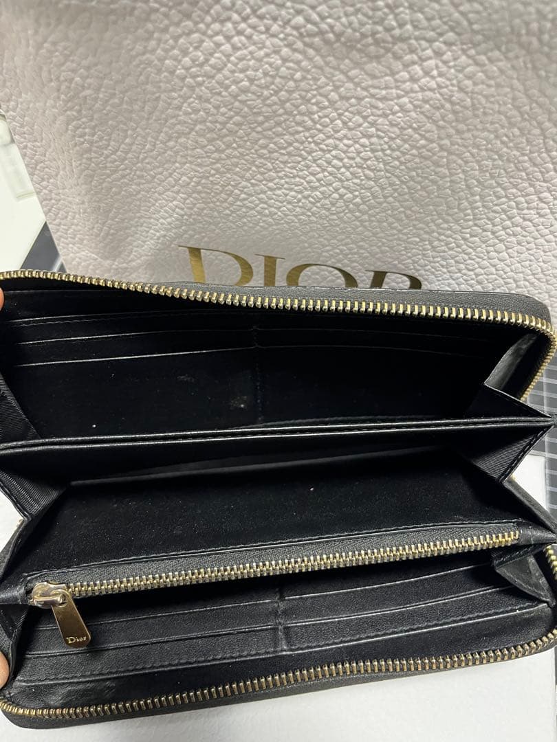 dior ラウンド長財布