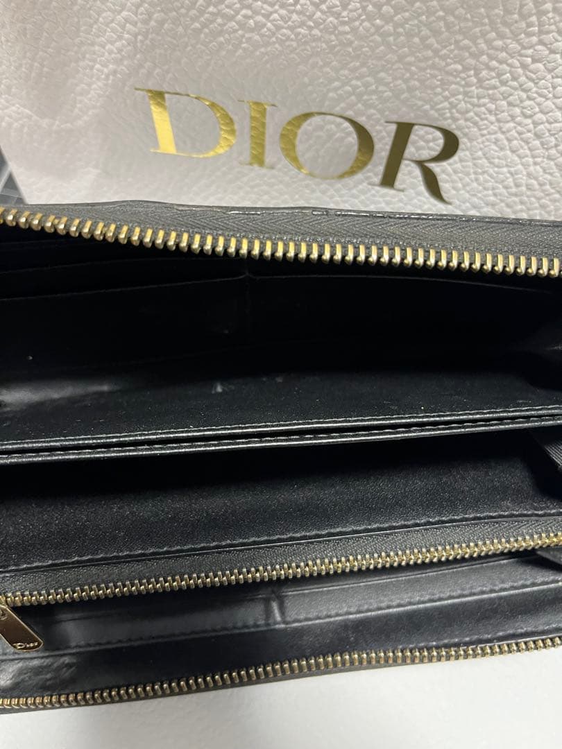 dior ラウンド長財布