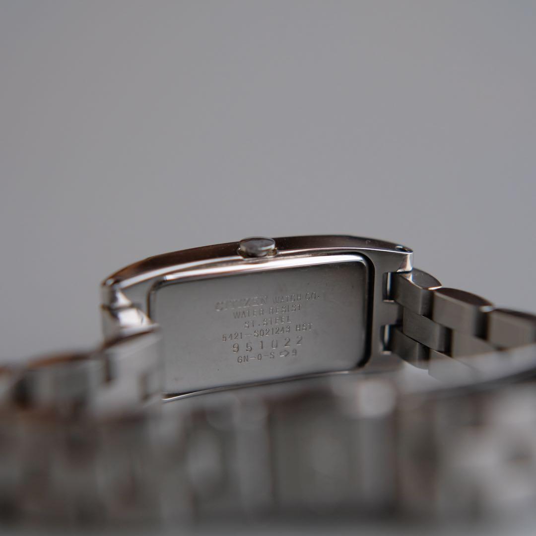 CITIZEN（シチズン）製のクラシックなヴィンテージクォーツ腕時計
