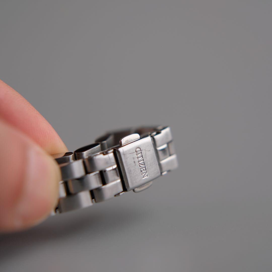 CITIZEN（シチズン）製のクラシックなヴィンテージクォーツ腕時計