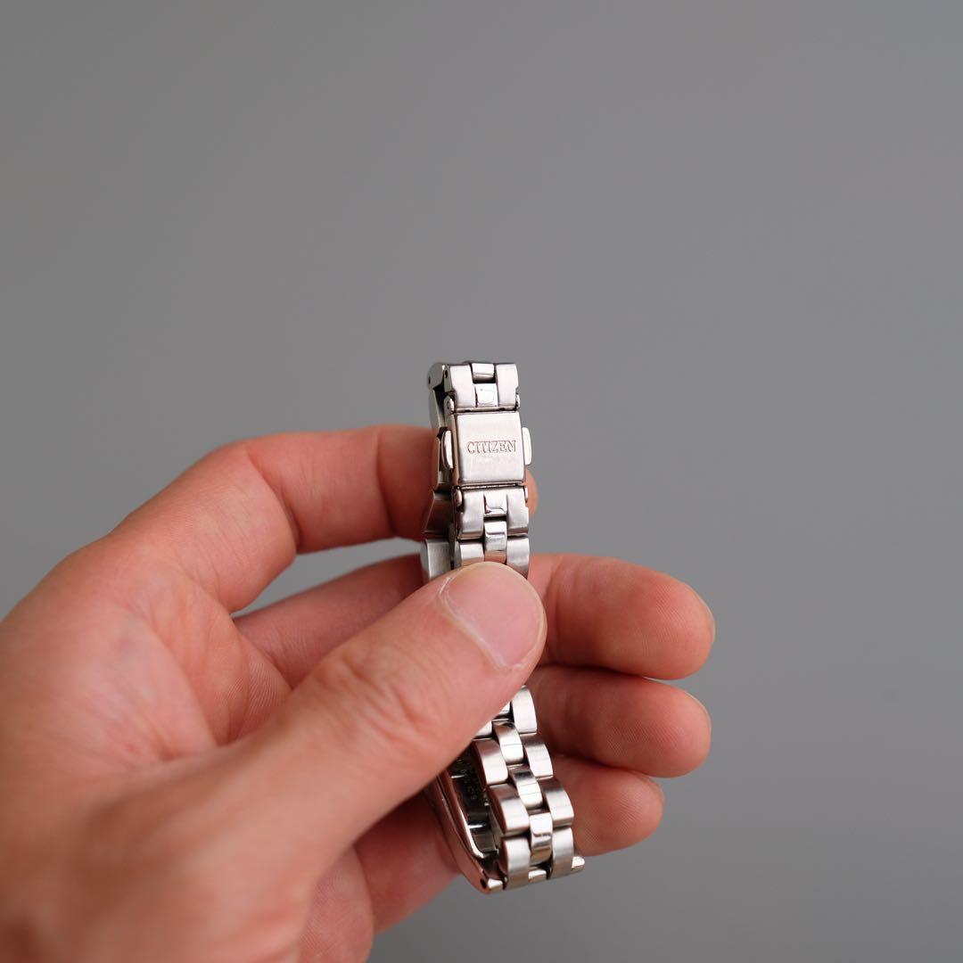 CITIZEN（シチズン）製のクラシックなヴィンテージクォーツ腕時計