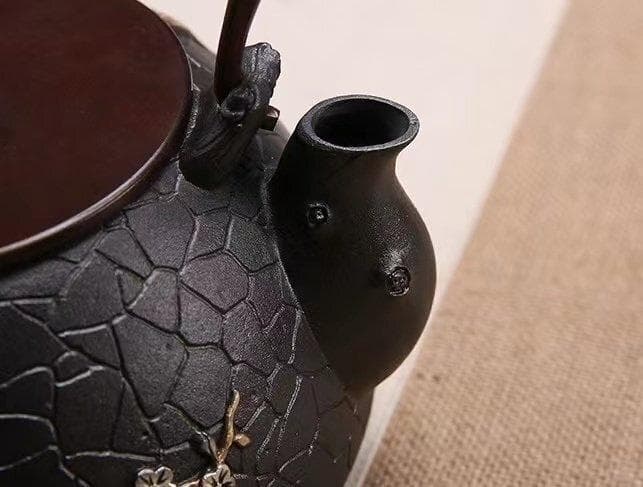 鋳鉄製 花と鳥の彫刻 鉄瓶 素肌 容量 : 900ml