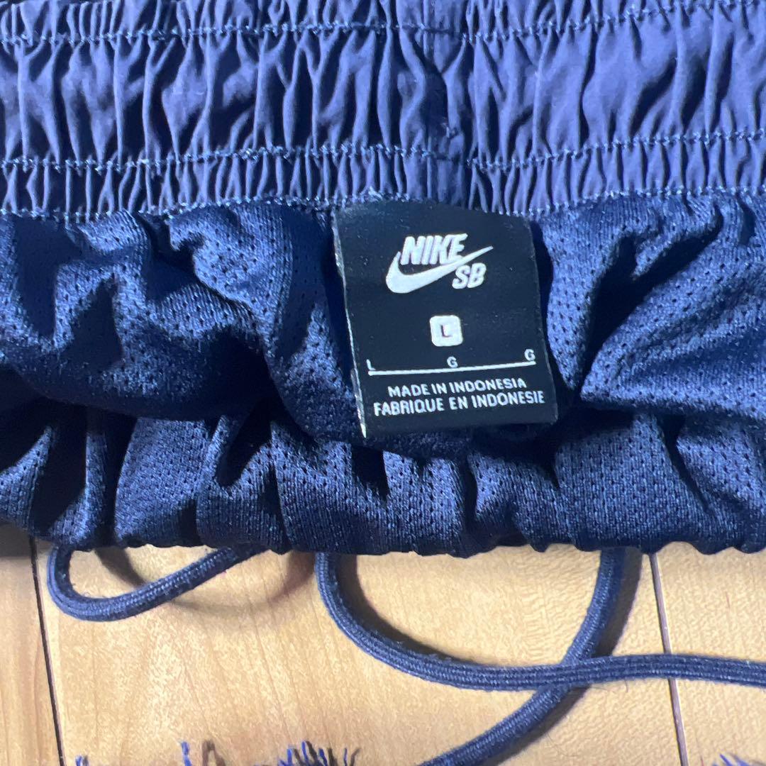 NIKESB トラックナイロンパンツ