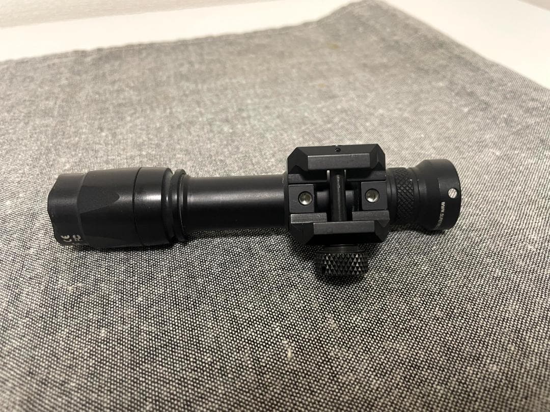 実物 SUREFIRE M600C 旧刻印 シュアファイヤー ブラック