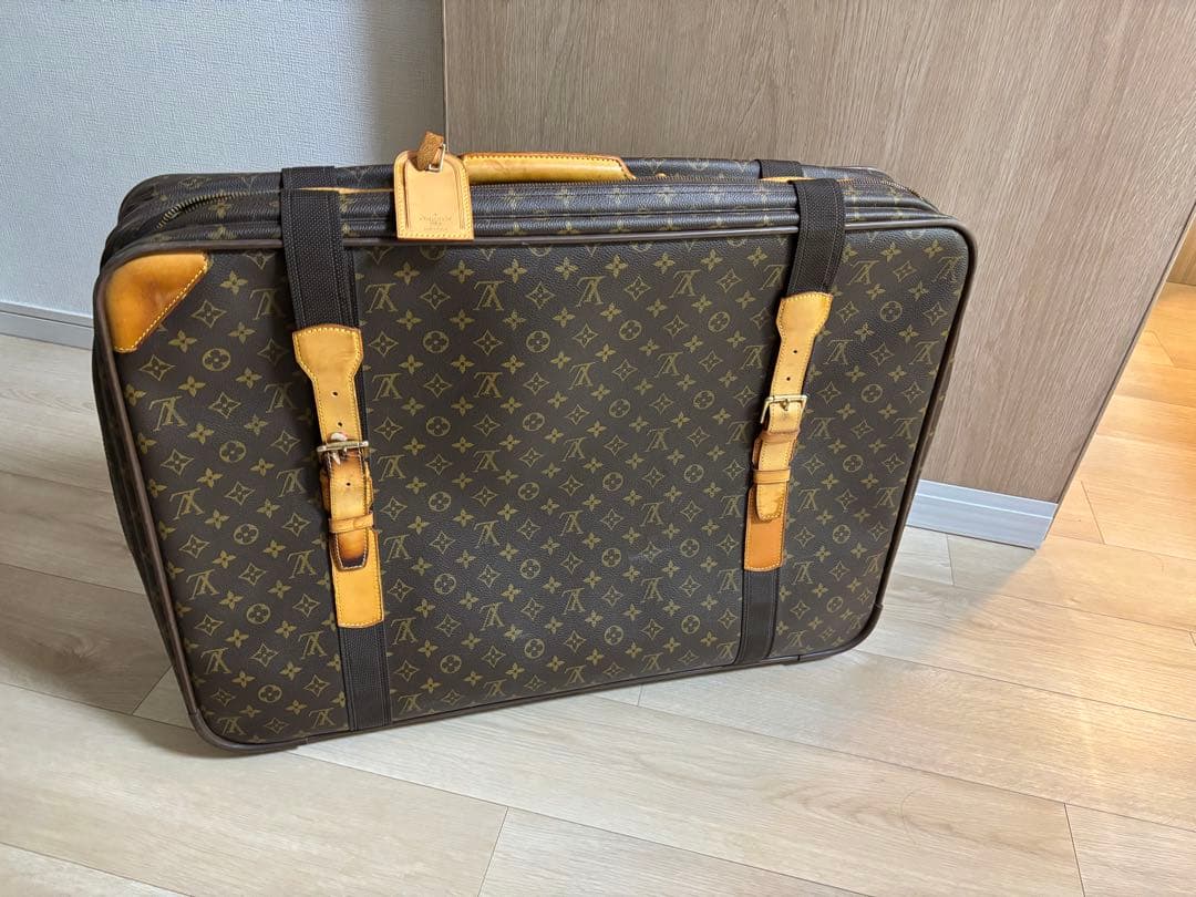 ルイヴィトン モノグラム サテライト 70