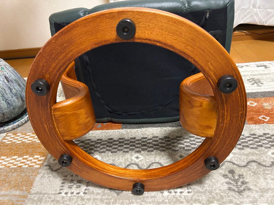 オットマン　本革