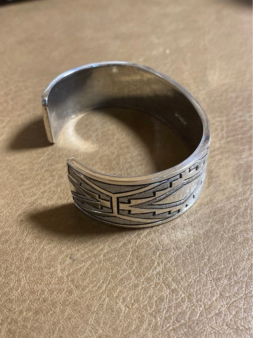 Jennifer Curtis ジェニファーカーティス　navajo バングル