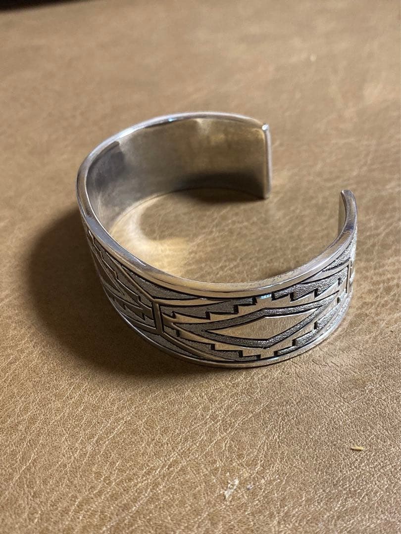 Jennifer Curtis ジェニファーカーティス　navajo バングル