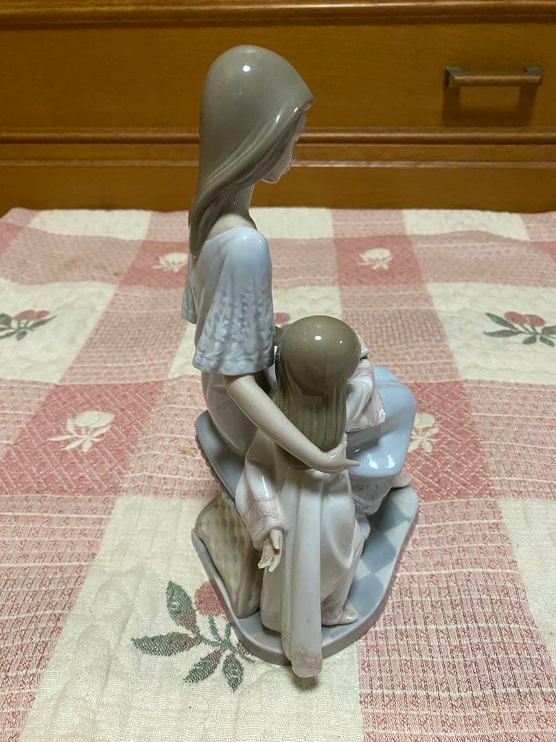 LLADRO おやすみ前のご本 型番5457