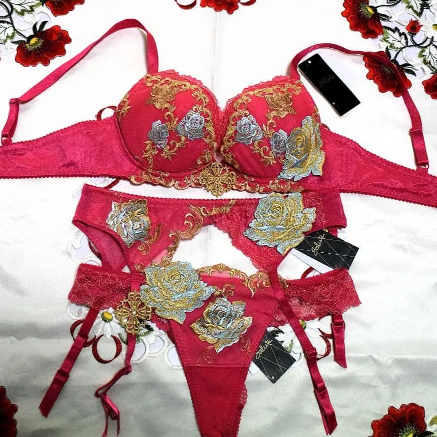 新品☆ワコール☆サルート☆ベルサイユのばら☆ＲＰ☆Ｄ７５＆ソングＭ＆ガーターＭ