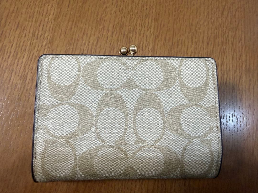 COACH ベージュ 二つ折り財布 保存袋付き