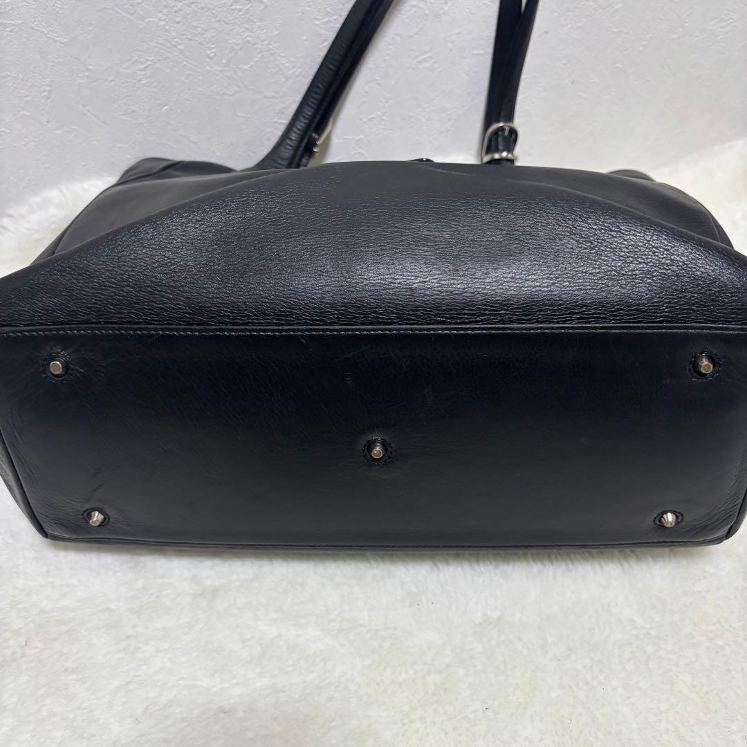 【希少】Pid トートバッグ A4可能 ブラック 撥水 革 チャーム付　肩掛け