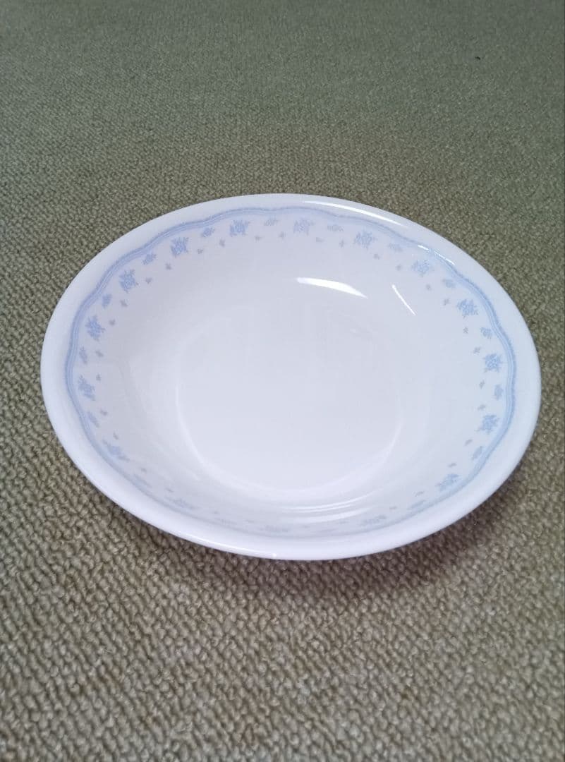 CORELLE 白地に青い花模様の皿 5枚セット