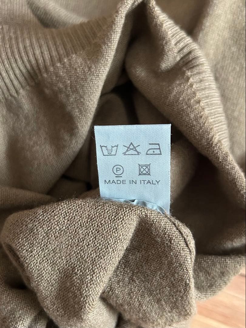 高級品　☆超美品☆ タートルセーター　２枚セット　色違い　M