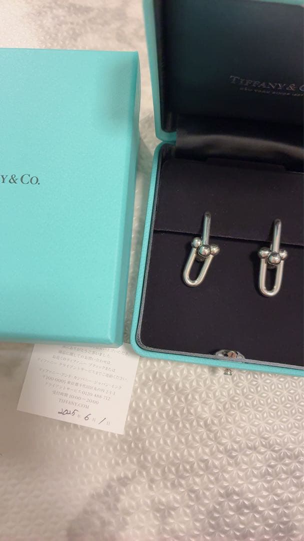 Tiffany ハードウェア ラージ リンク ピアス