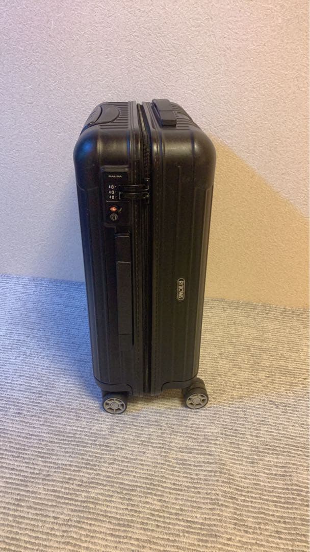 本物 RIMOWA リモワ サルサ　4輪 マットブラック 32L 機内