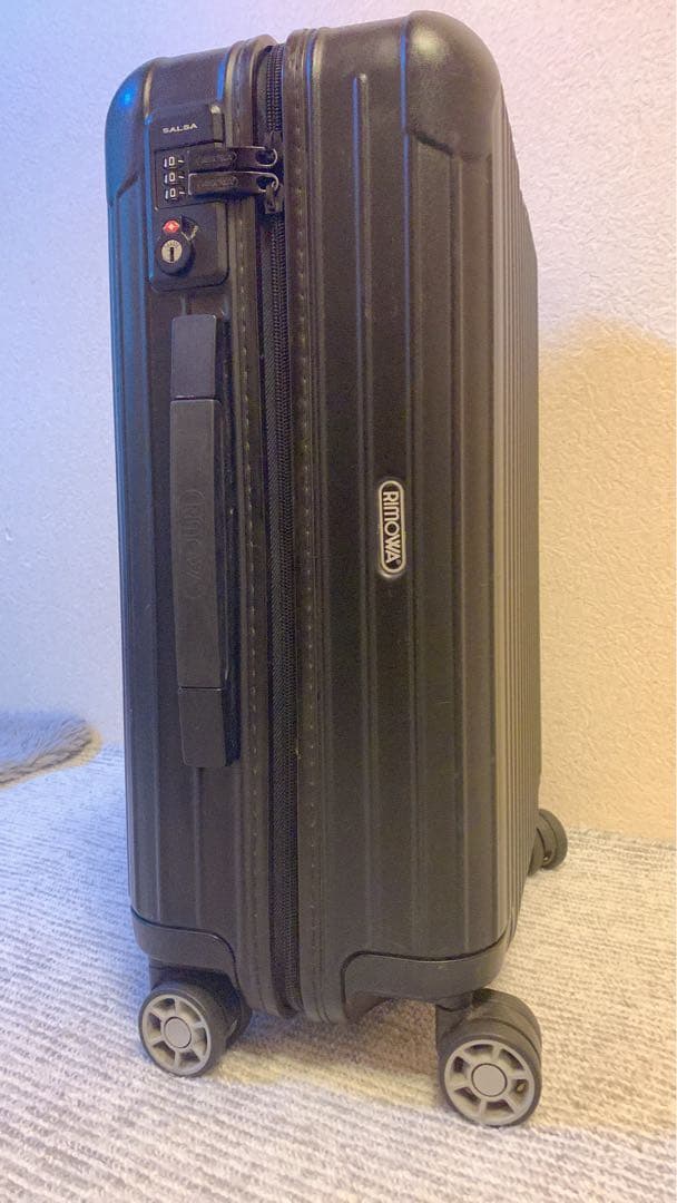 本物 RIMOWA リモワ サルサ　4輪 マットブラック 32L 機内