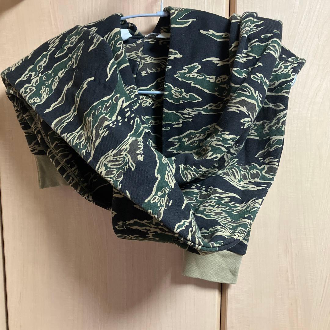 PHENOMENON/フェノメノン　フーディマフラー　タイガーカモ