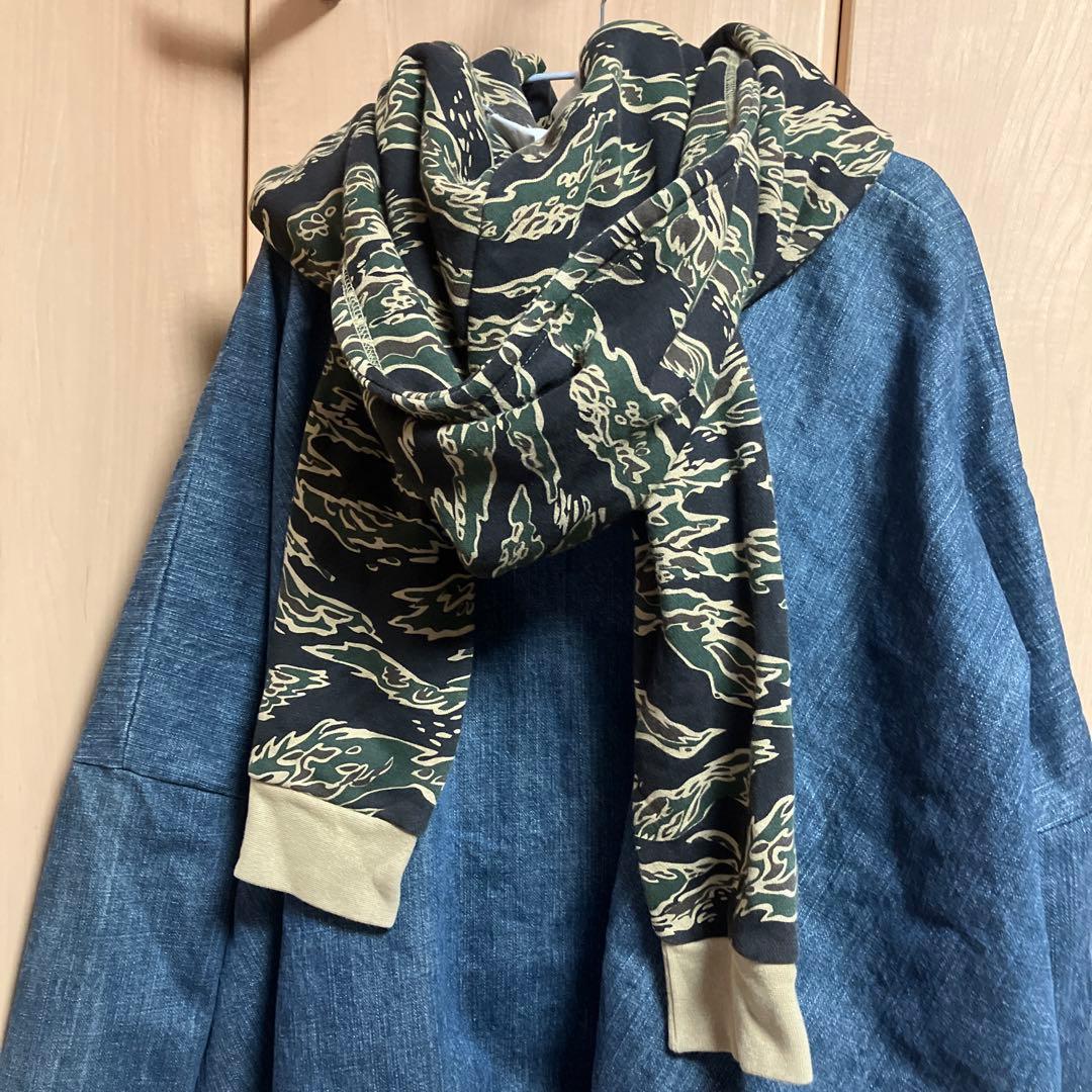 PHENOMENON/フェノメノン　フーディマフラー　タイガーカモ