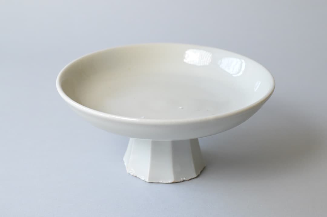 森岡由利子　白磁高台皿　新品未使用　うつわ　陶磁器　器好きな方へ