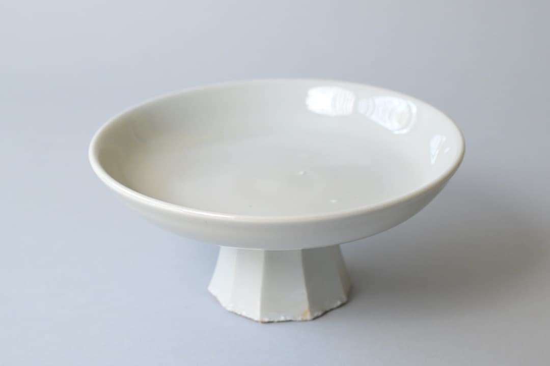 森岡由利子　白磁高台皿　新品未使用　うつわ　陶磁器　器好きな方へ