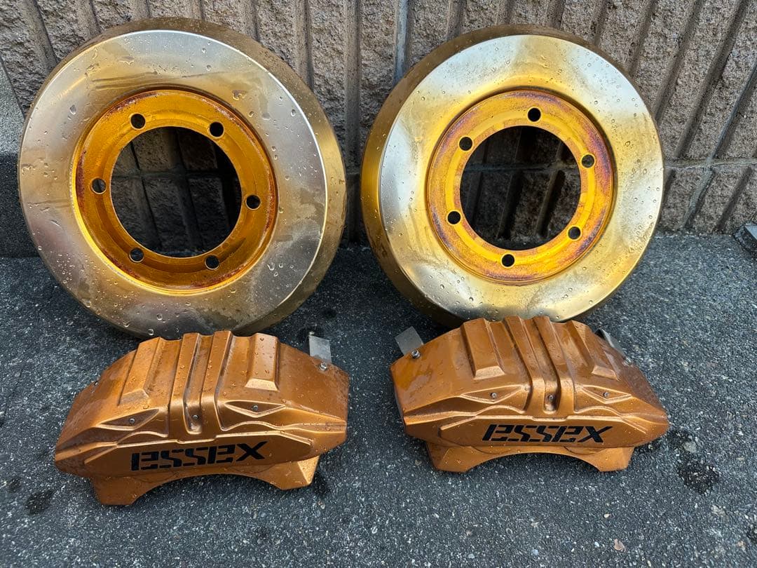 ES 200系ハイエース キャリパーカバーVer.II ゴールド