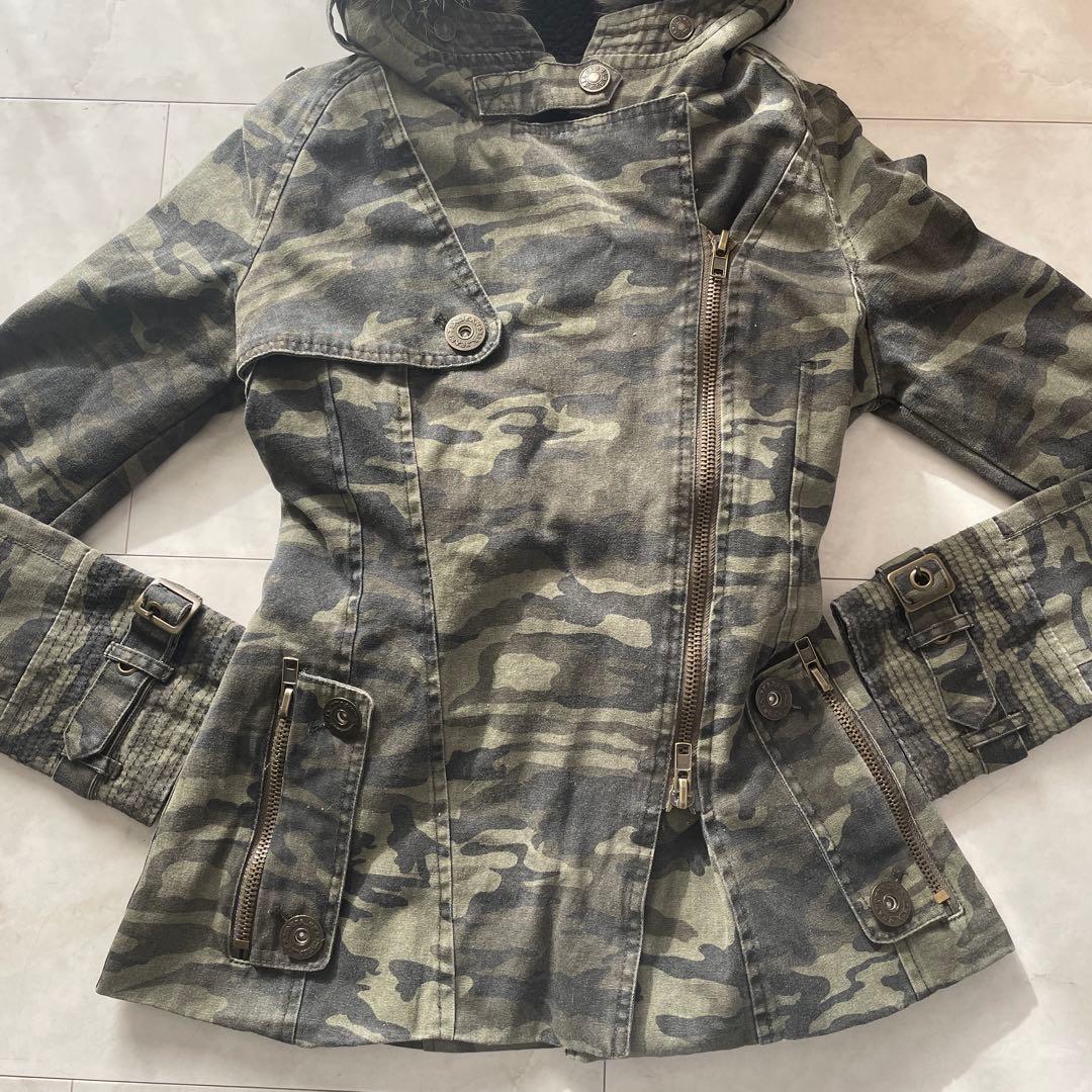 d.i.a 迷彩ファー付きミリタリージャケット