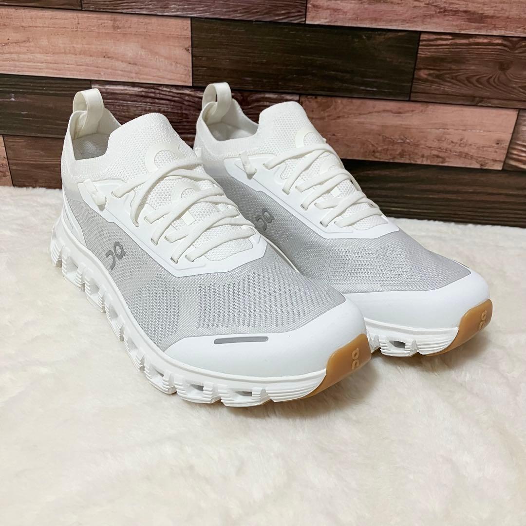 未使用級 on スニーカー Cloud 6 Versa ホワイト 23.5 靴