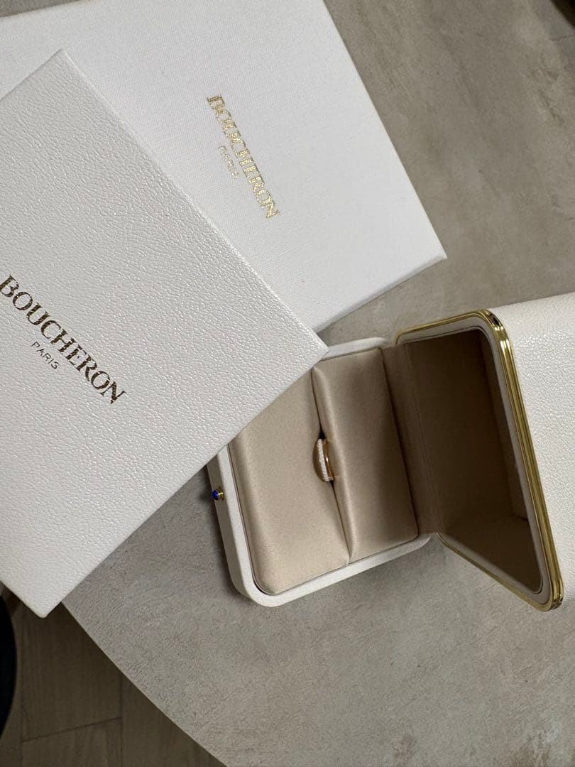 a⭐︎　Boucheron キャトル 鑑定書あり　専用ケース付き