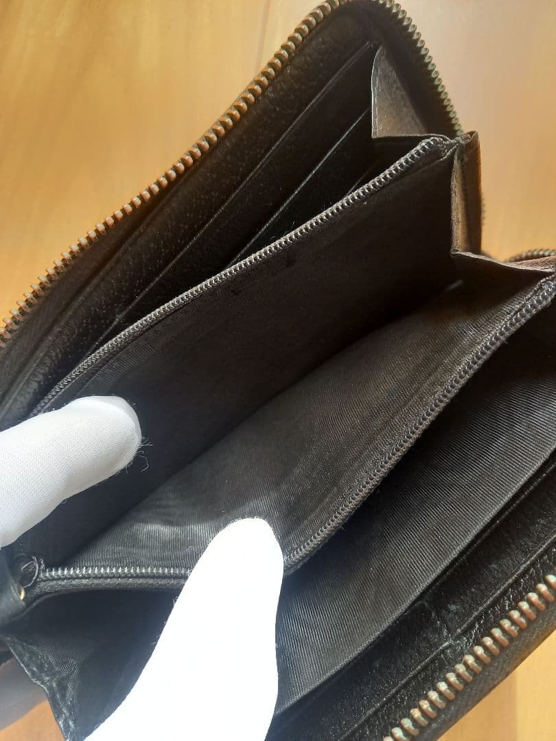 最終値下げ価格 Gucci 黒レザー長財布 GGロゴ付き