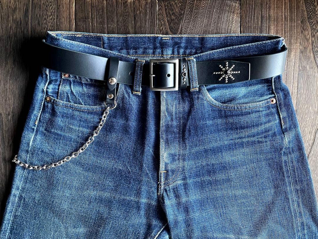 スタッズギャリソンベルト　牛ヌメ　シルバー　38mm HTC CALEE