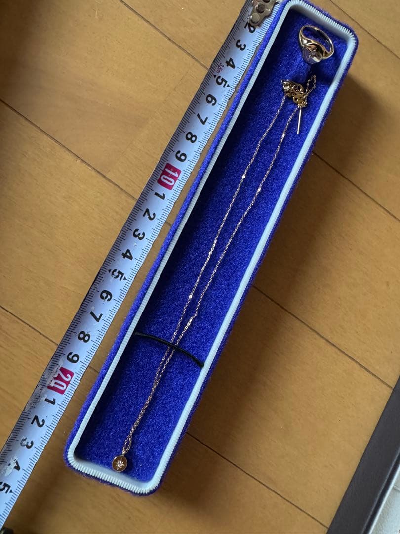 金色の星のコンパスデザインのリングとネックレスセット